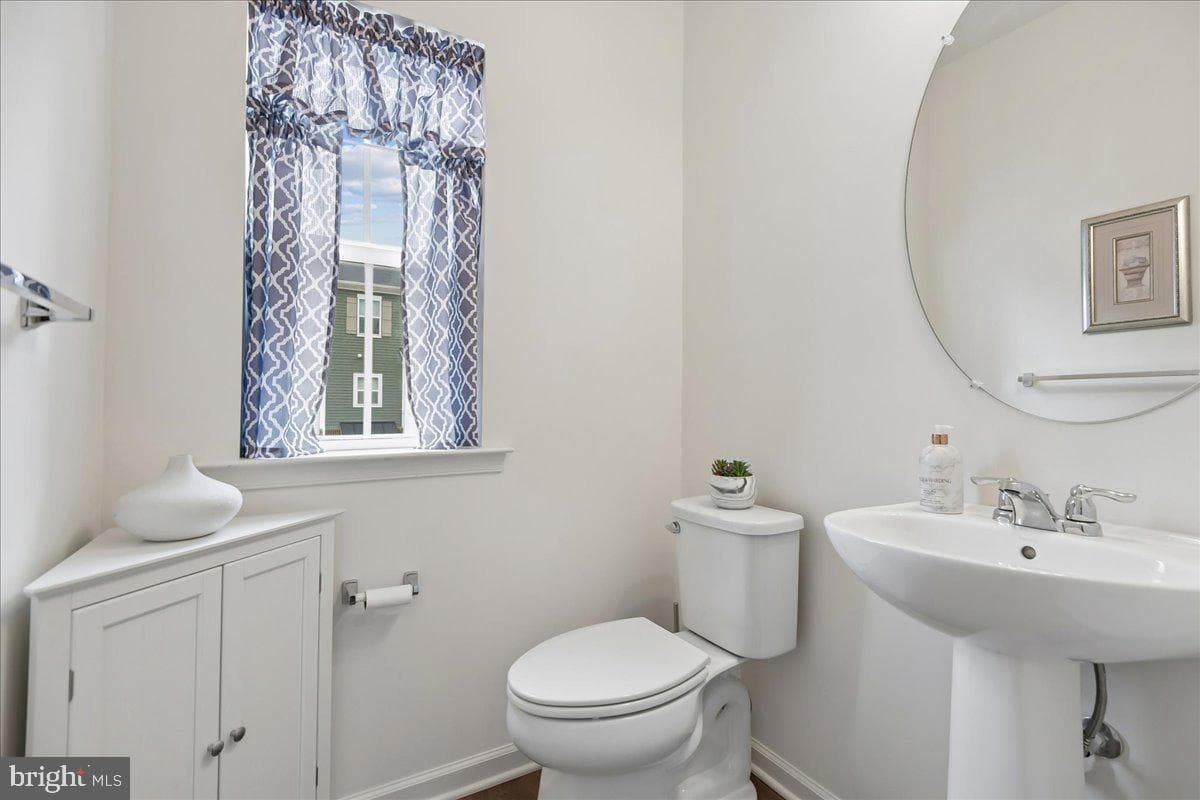 1813 Iris Lane photo 13