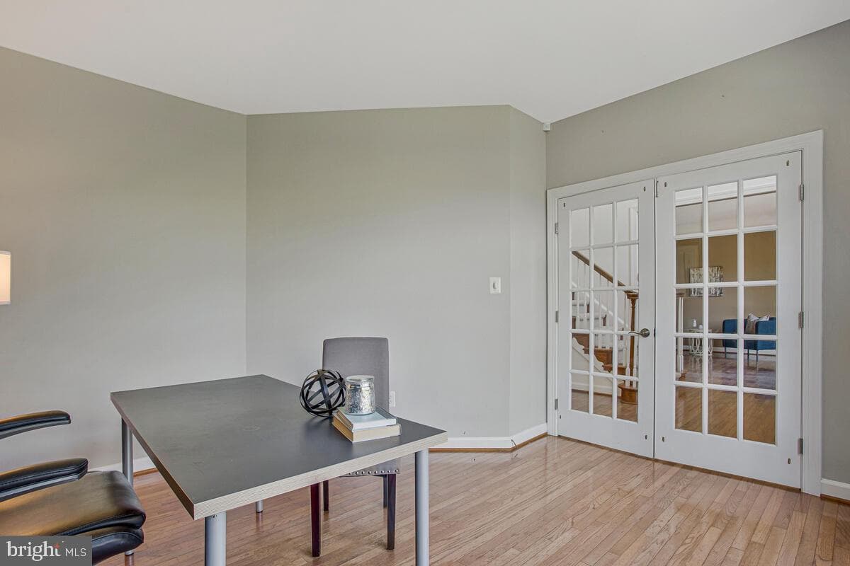 405 Pondview Lane photo 4