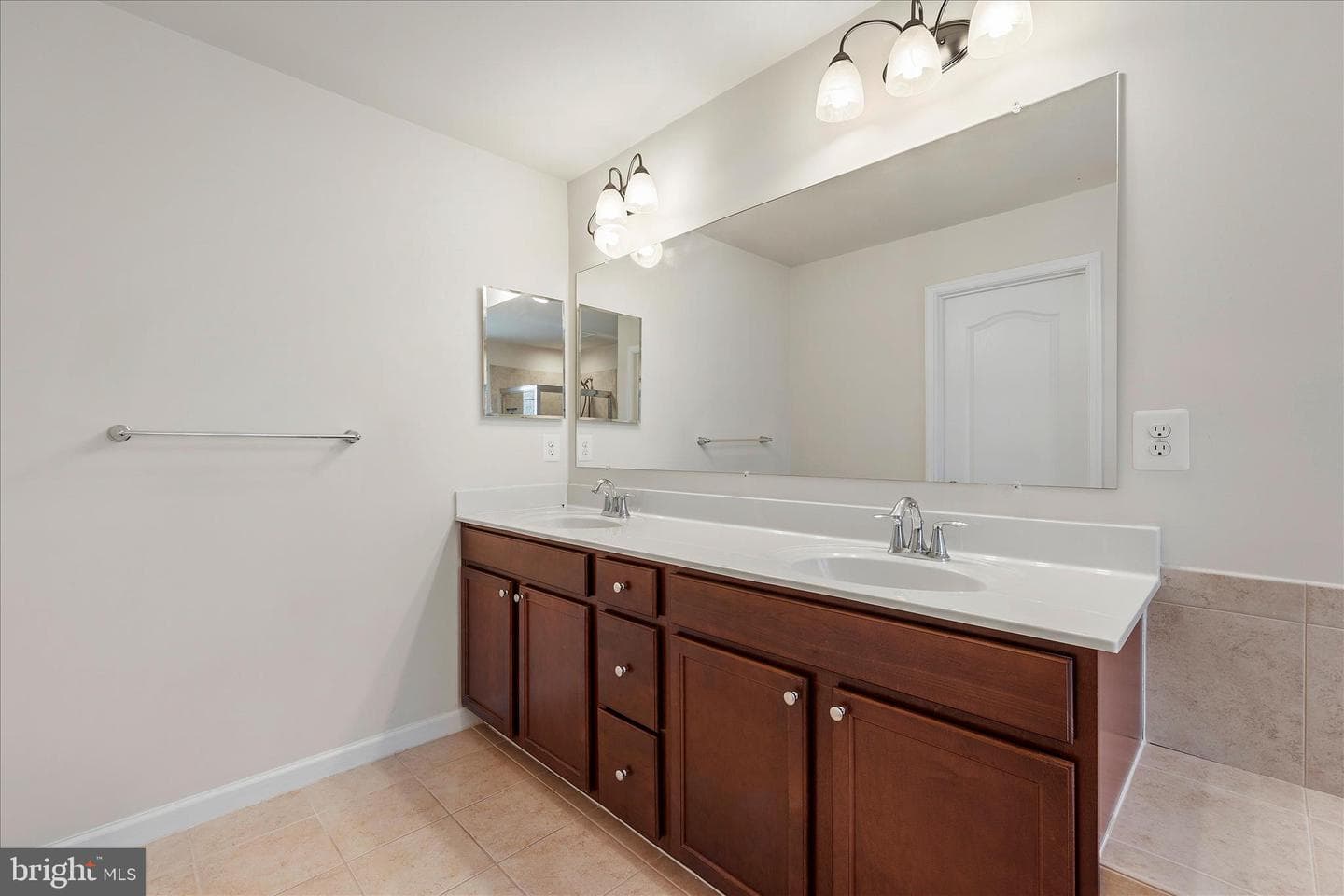 1038 Pultney Lane photo 20