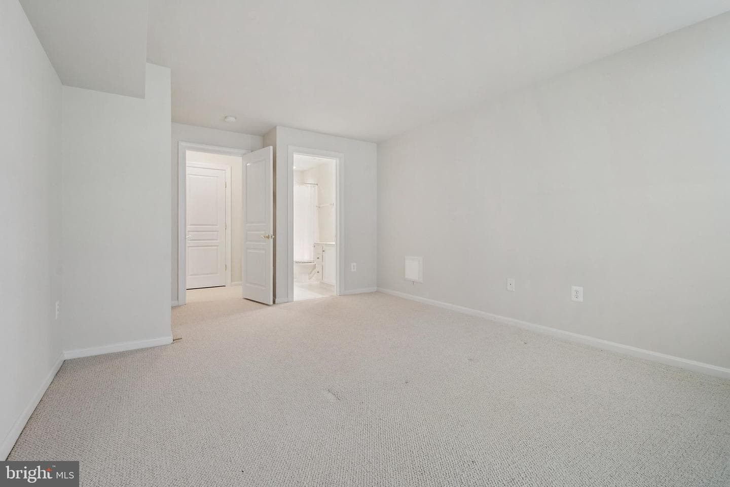 7404 Thames River Drive photo 36
