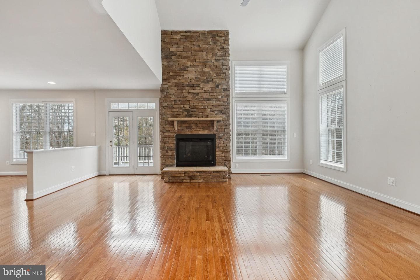7404 Thames River Drive photo 5