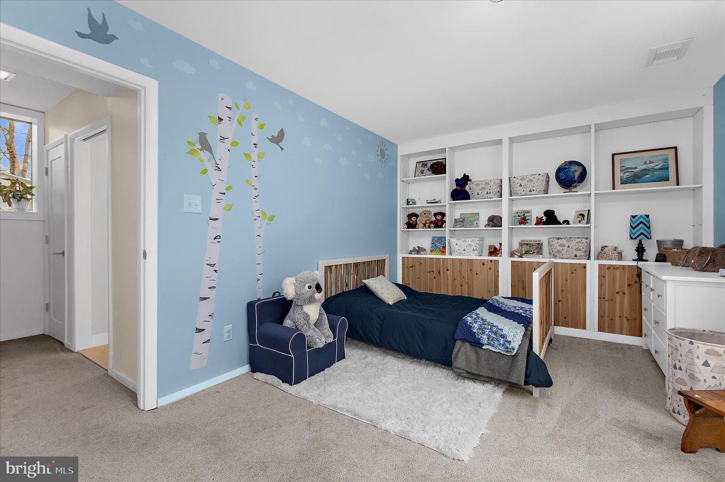 2642 Queen Anne Circle photo 29