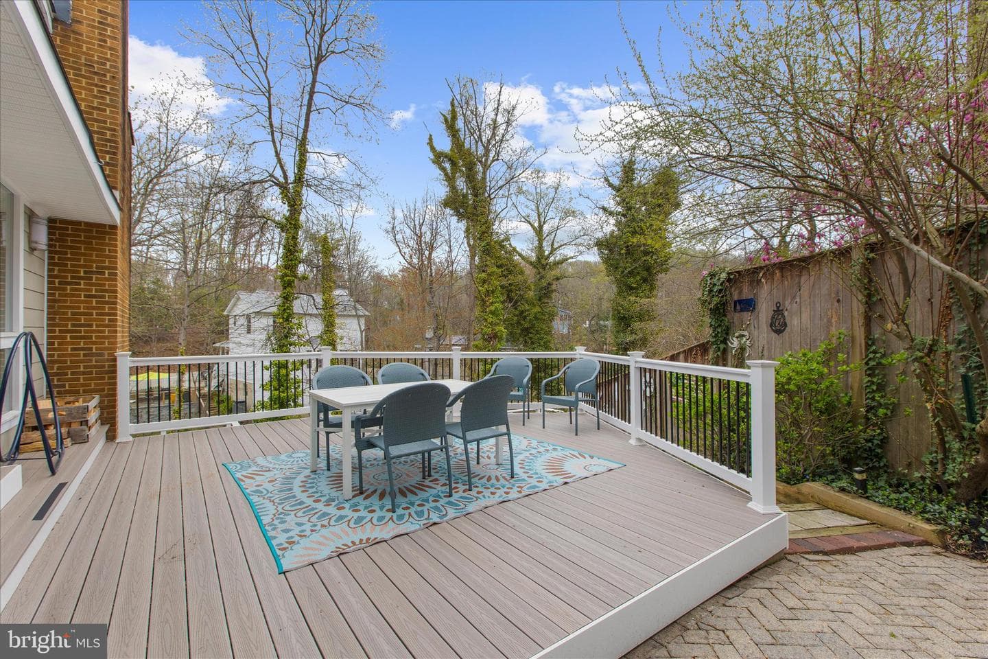 2642 Queen Anne Circle photo 40