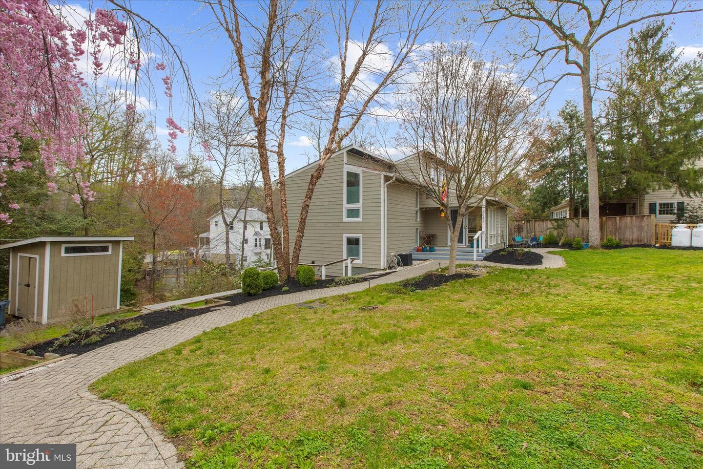 2642 Queen Anne Circle photo 48