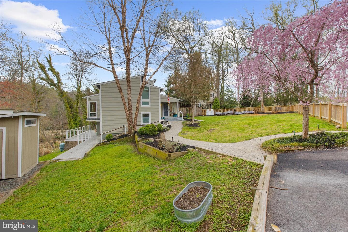 2642 Queen Anne Circle photo 51