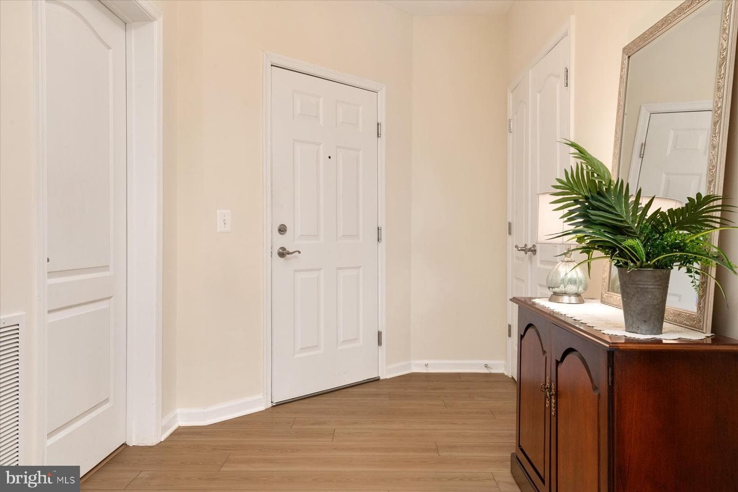 1412 Wigeon Way #301 photo 4