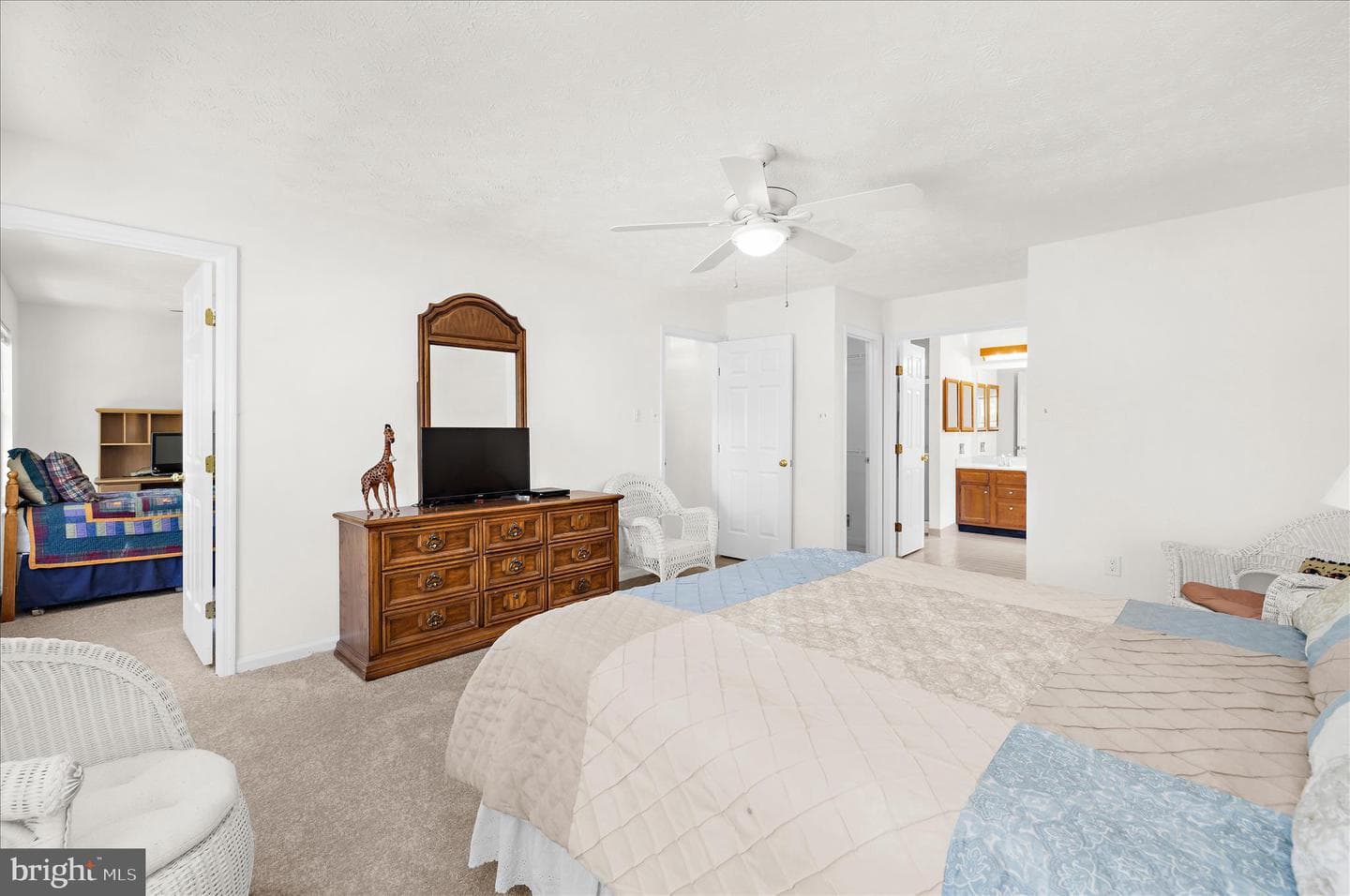 1678 Wickham Way photo 26