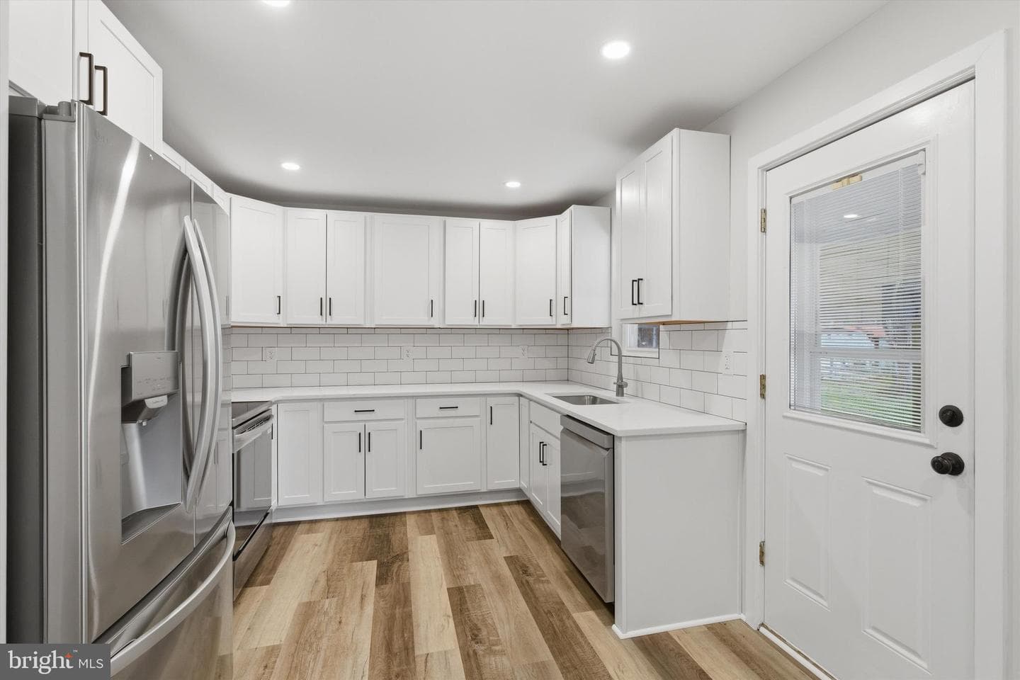 7258 Forest Avenue photo 11
