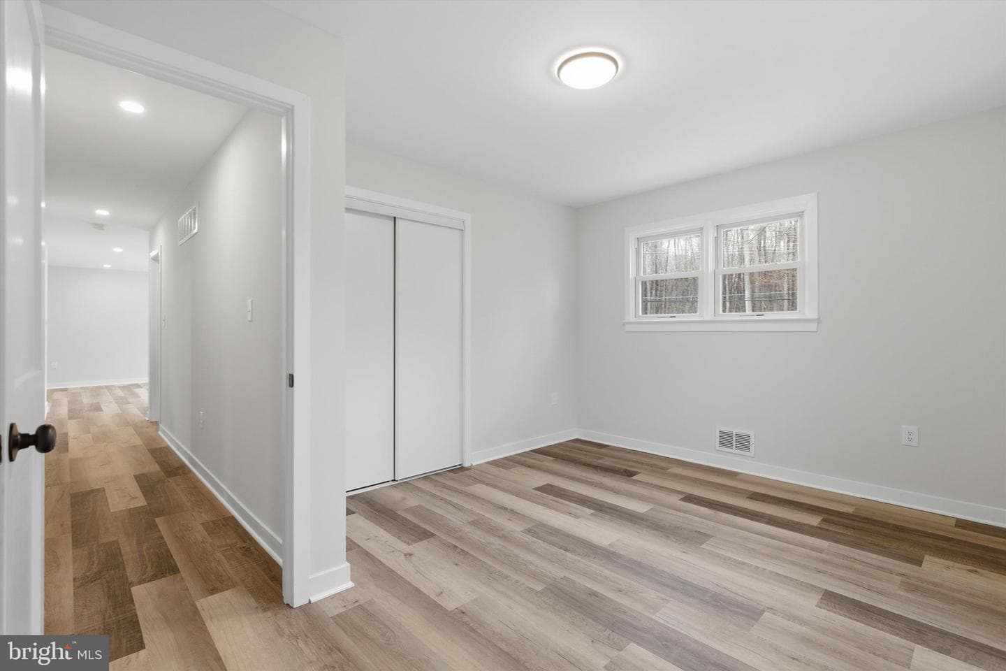 7258 Forest Avenue photo 16