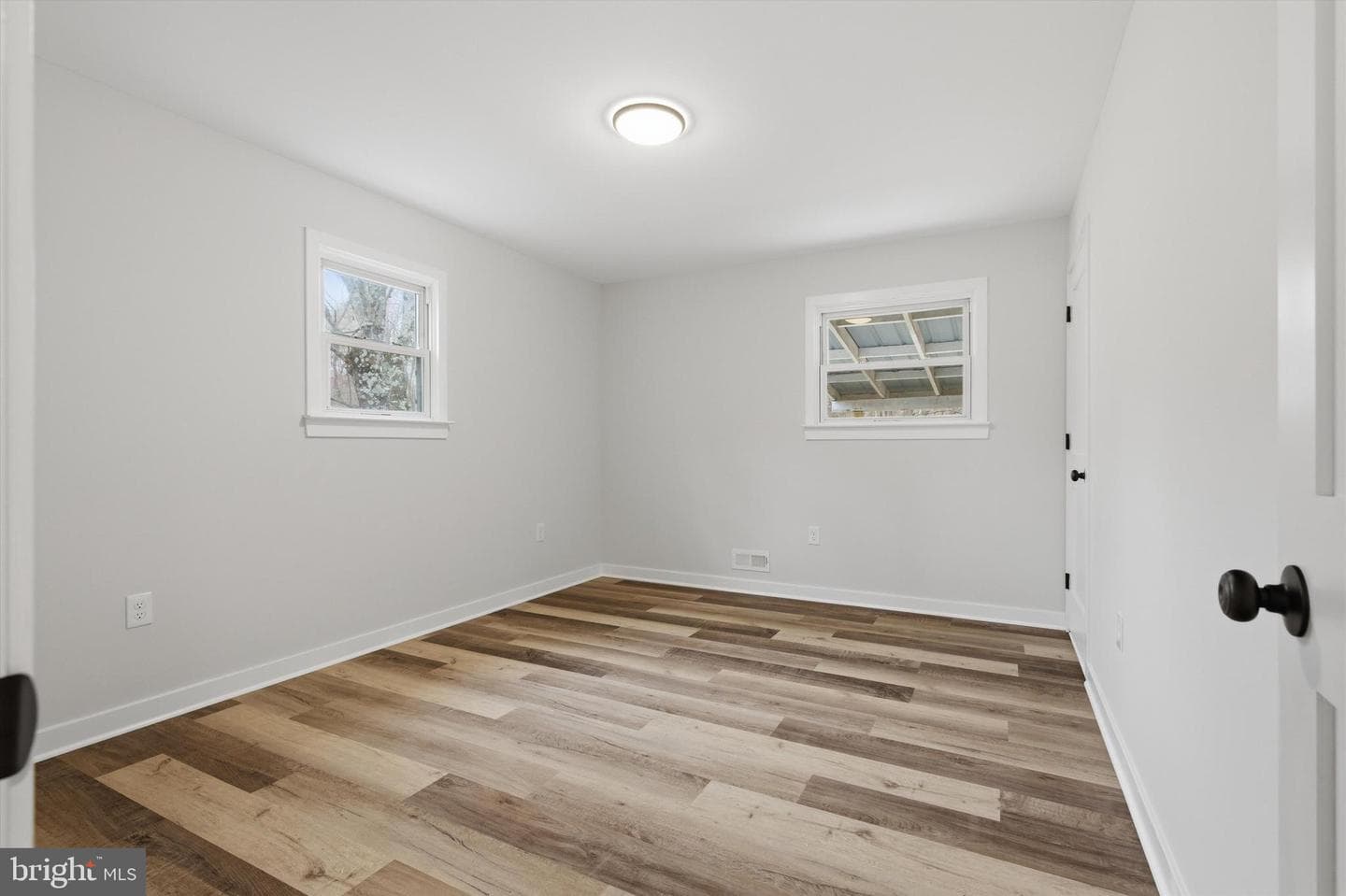 7258 Forest Avenue photo 18