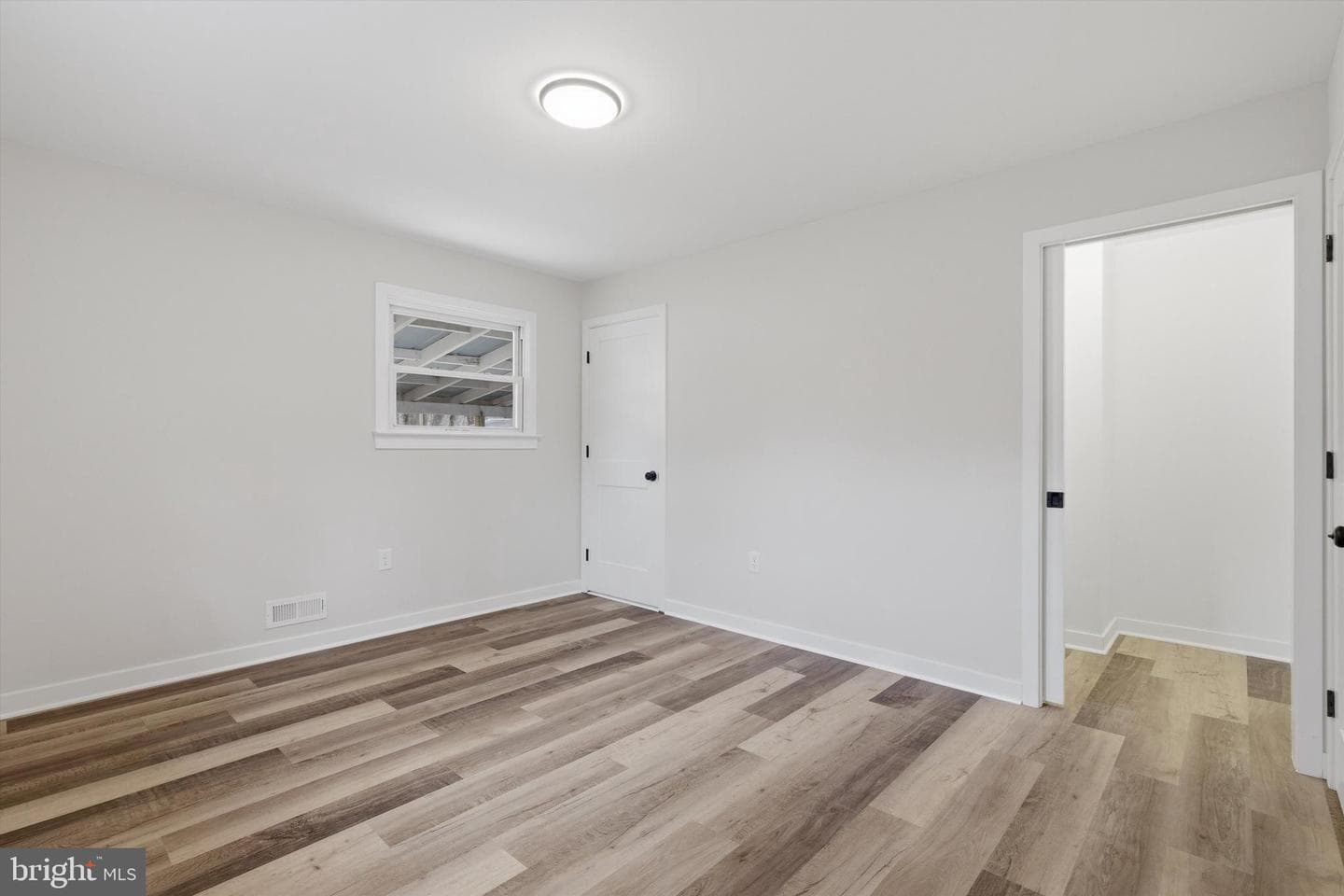 7258 Forest Avenue photo 20