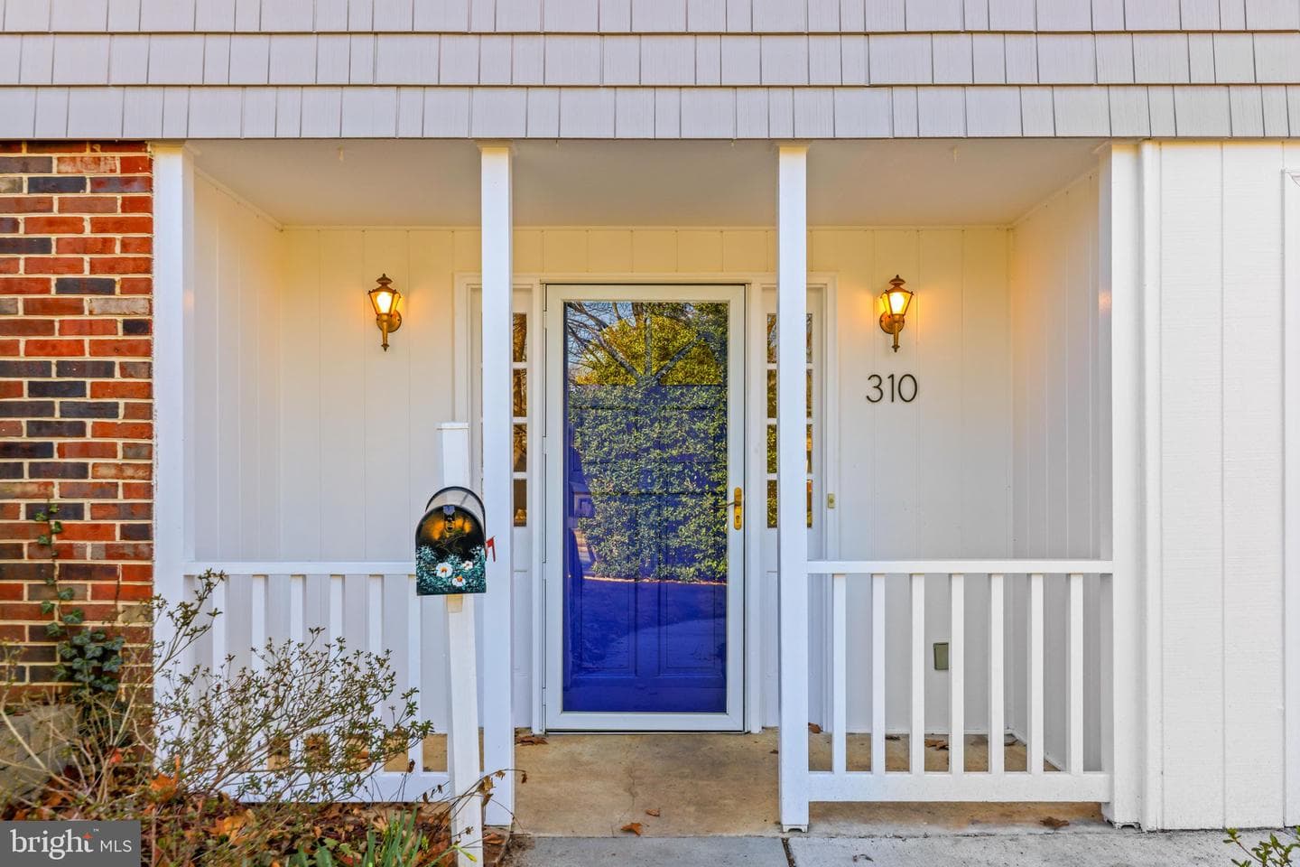 310 Fernwood photo 4