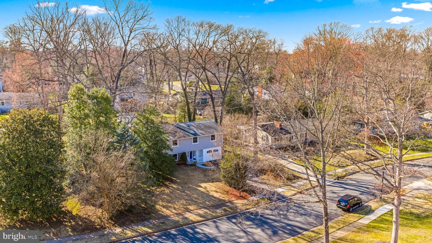310 Fernwood photo 48