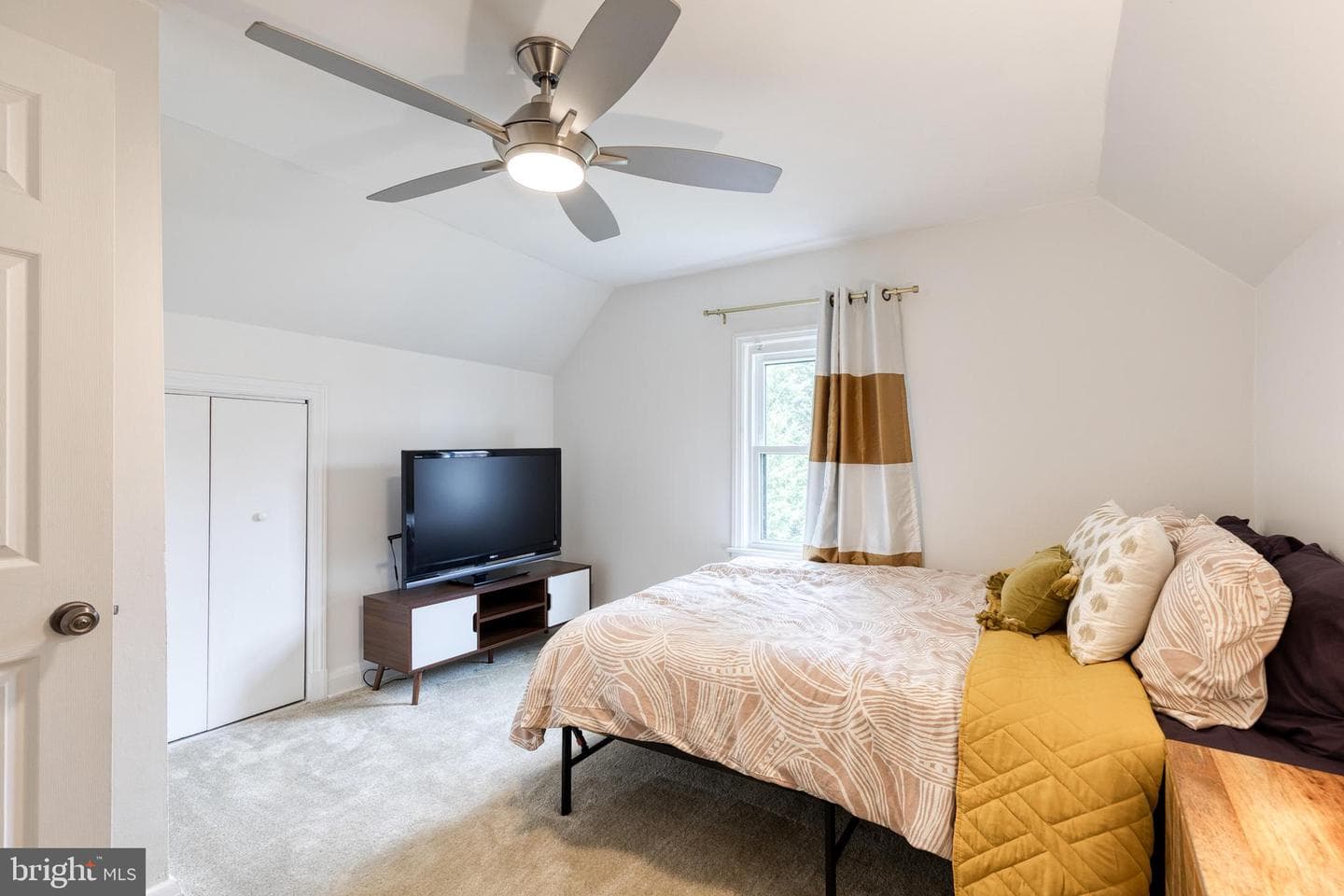 2 Mansion Road photo 26