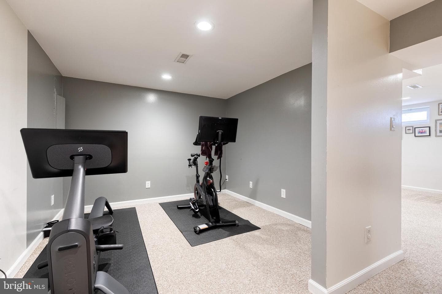 2 Mansion Road photo 33