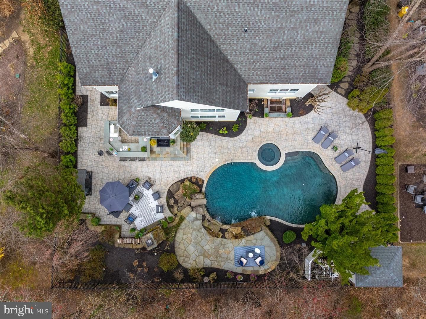 927 Hilltop Road photo 2