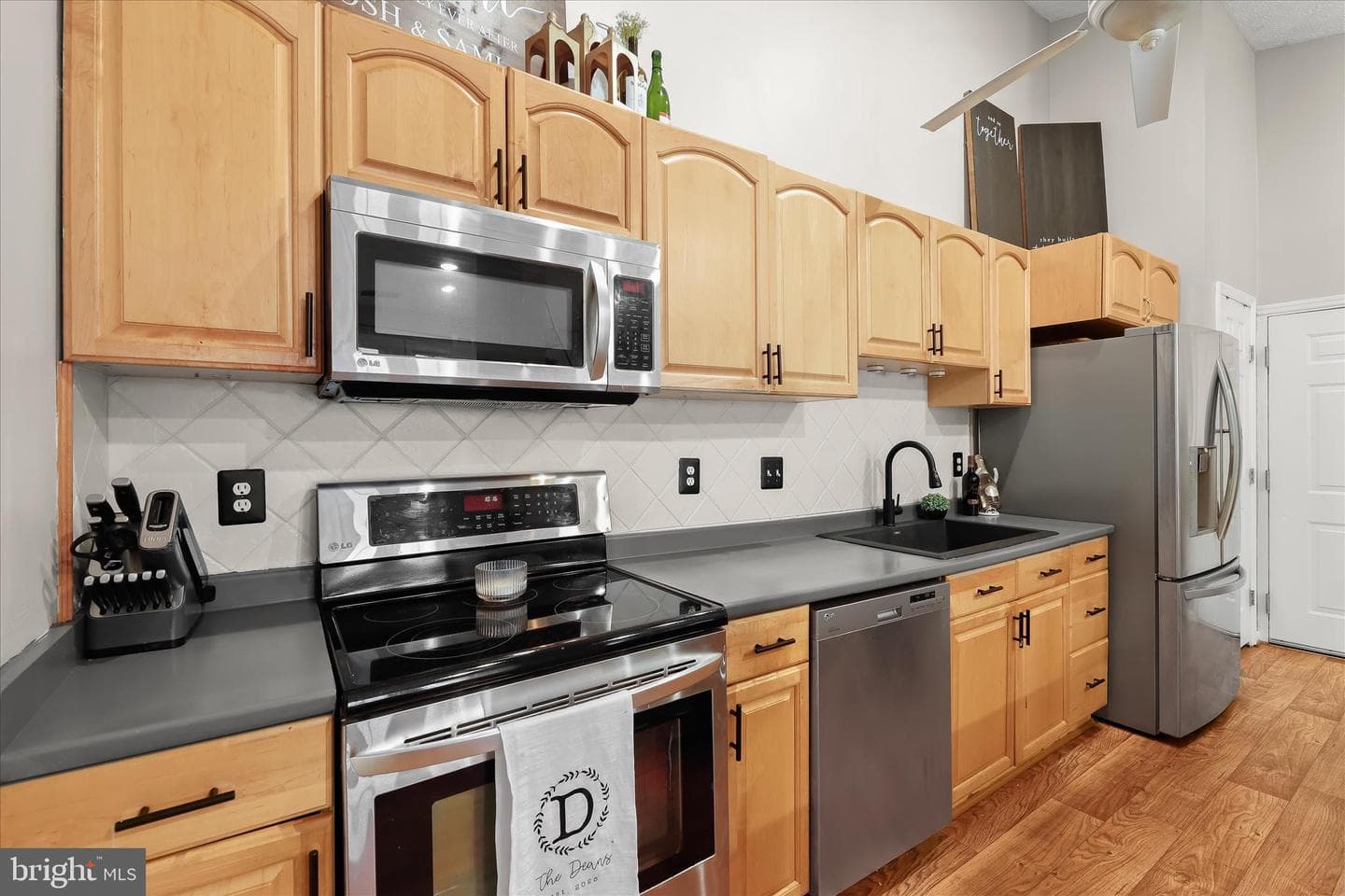 641 Deering Road #2j photo 16