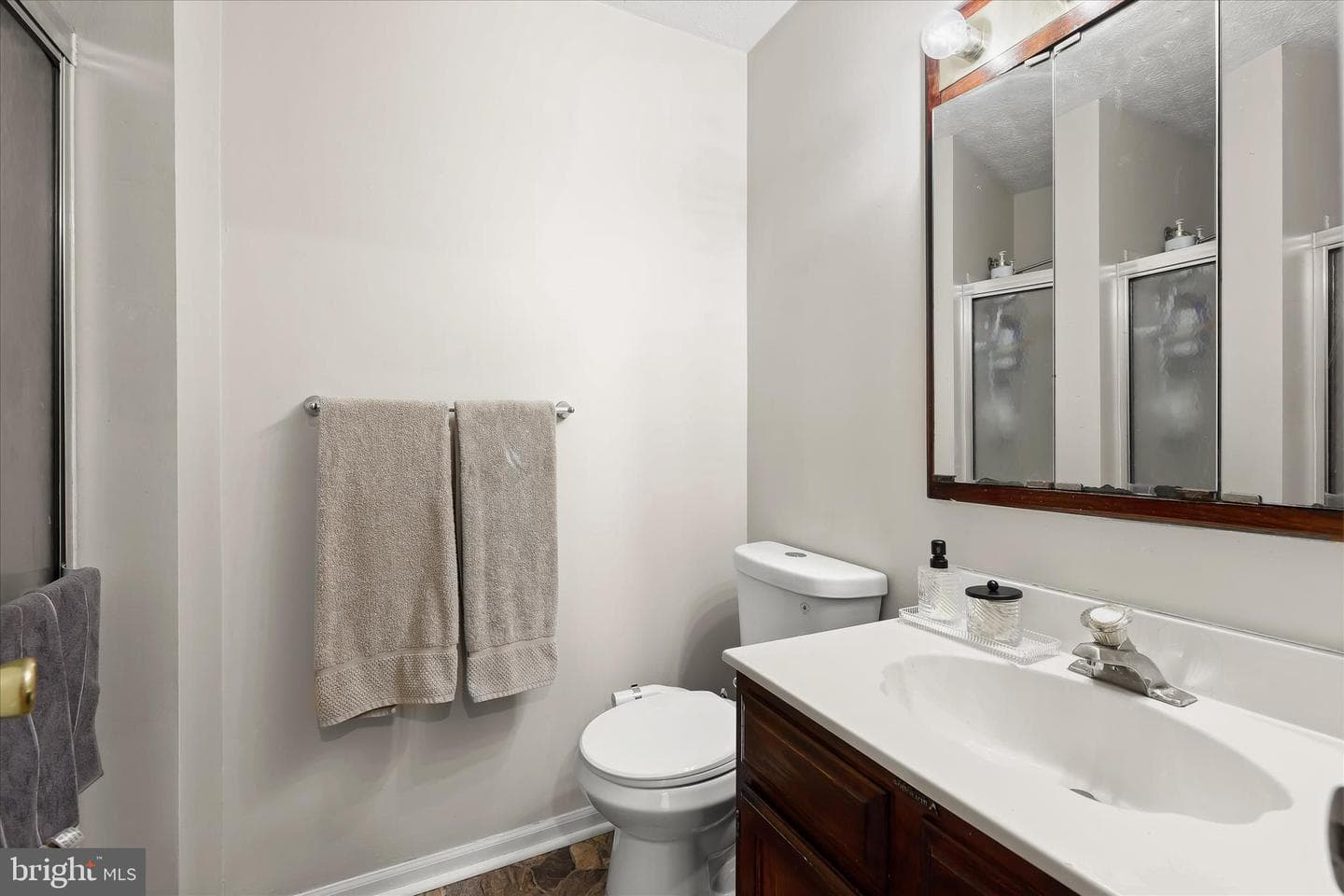641 Deering Road #2j photo 23