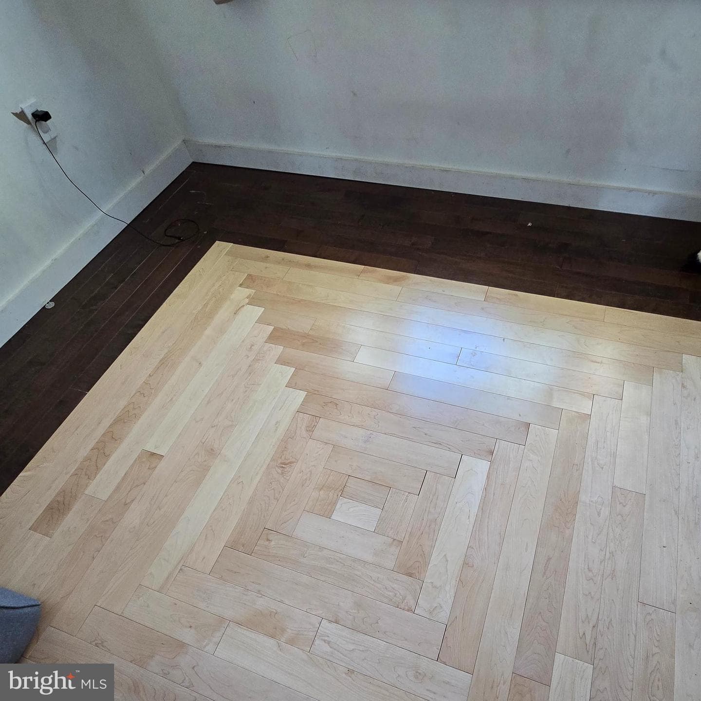208 Harlem Road photo 8