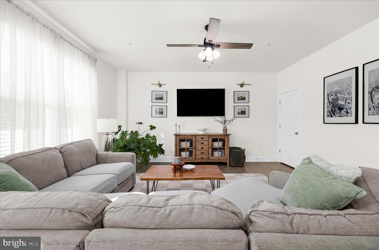 211 Harvest Blossom Road photo 3