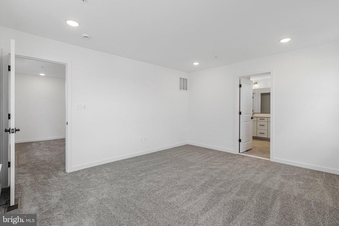 5726 Howard Drive photo 26