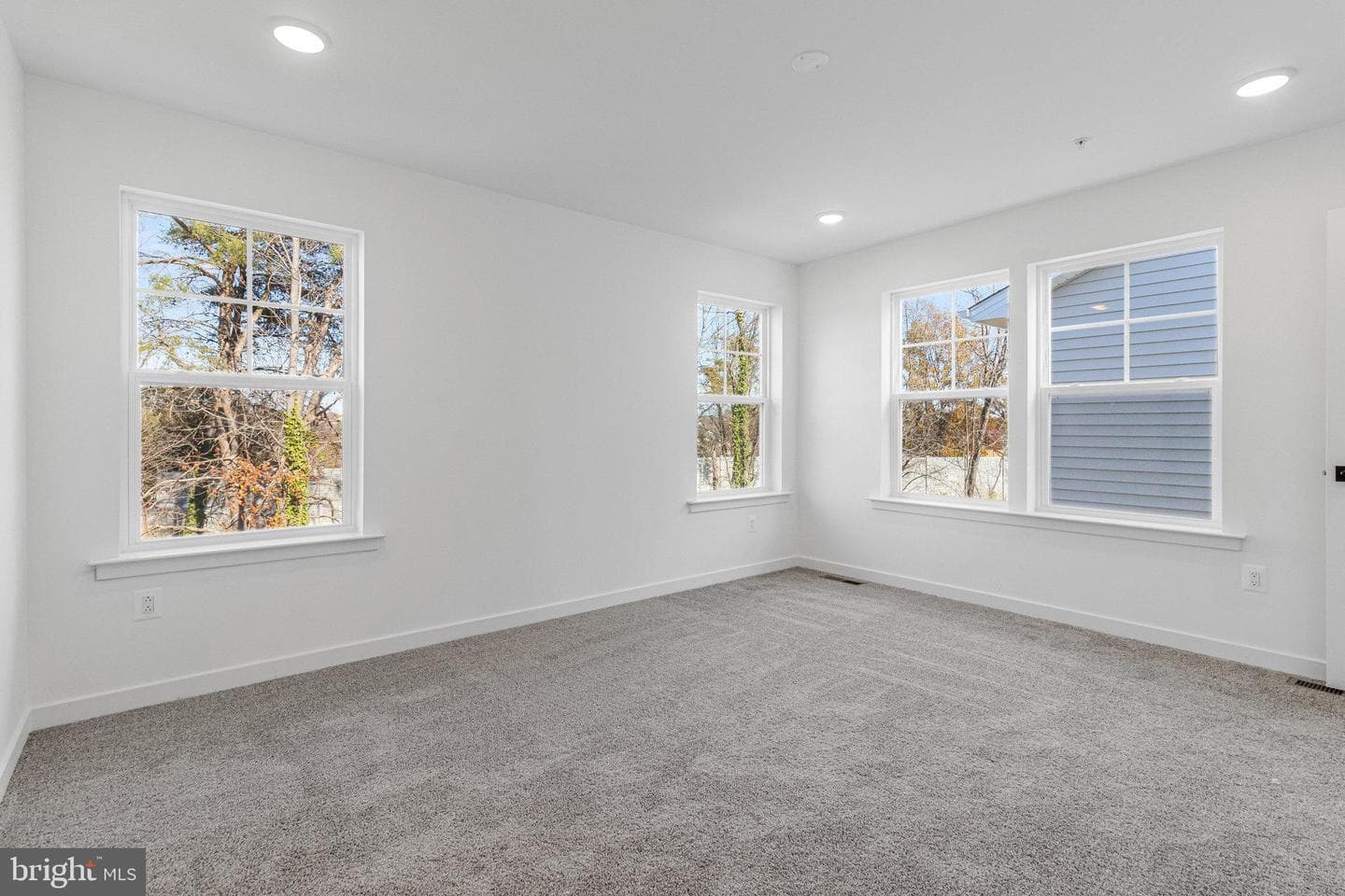 5726 Howard Drive photo 27