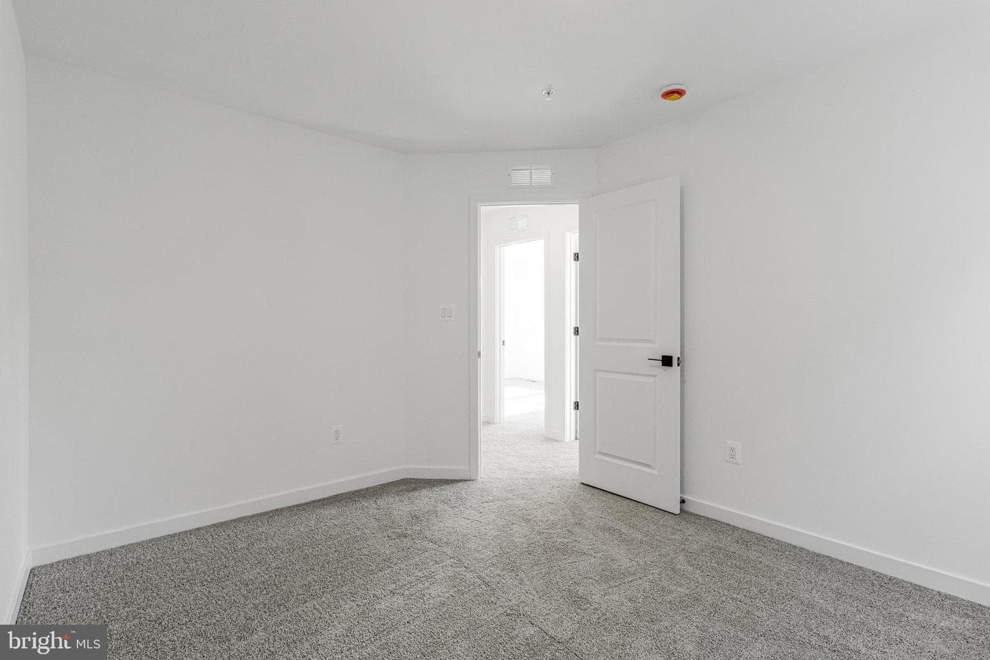 5726 Howard Drive photo 46