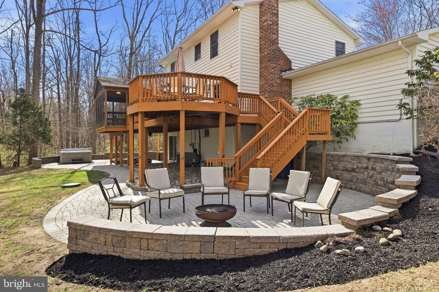 5209 Grenock Drive photo 4