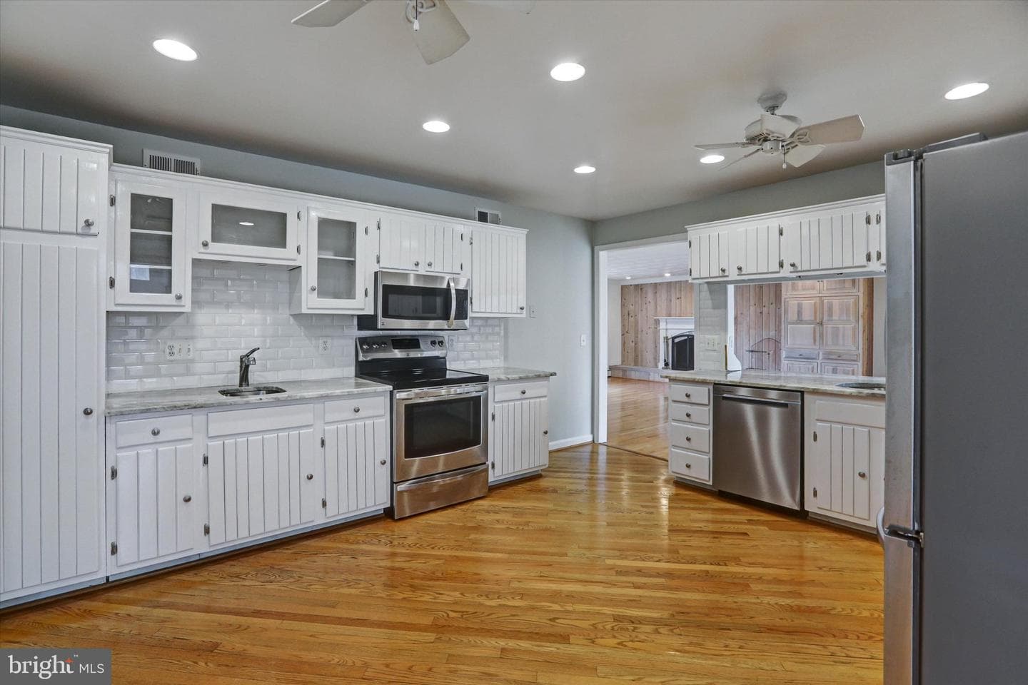 3463 Constellation Drive photo 18