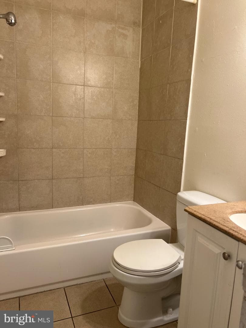 8202 Tomlinson Court photo 16
