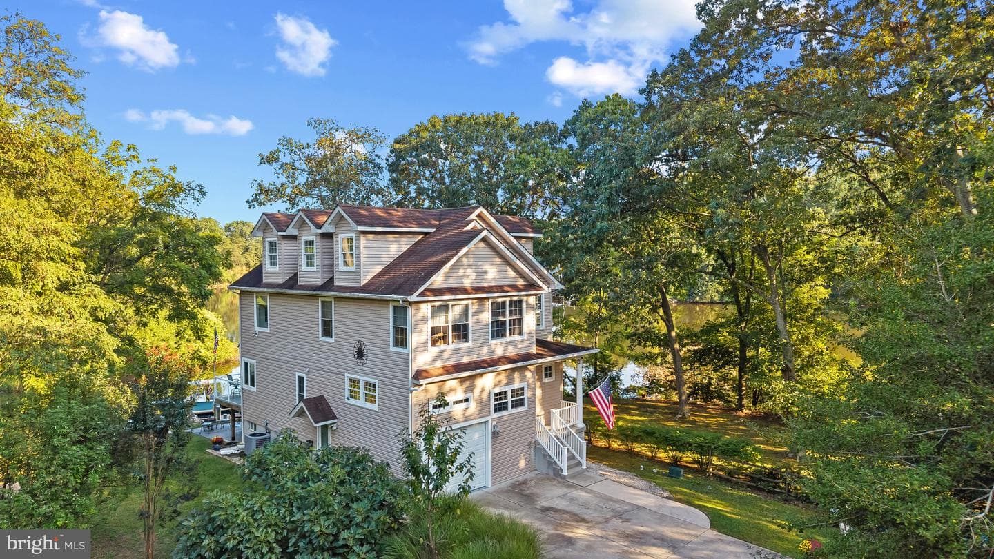 301 Kingsberry Drive photo 4