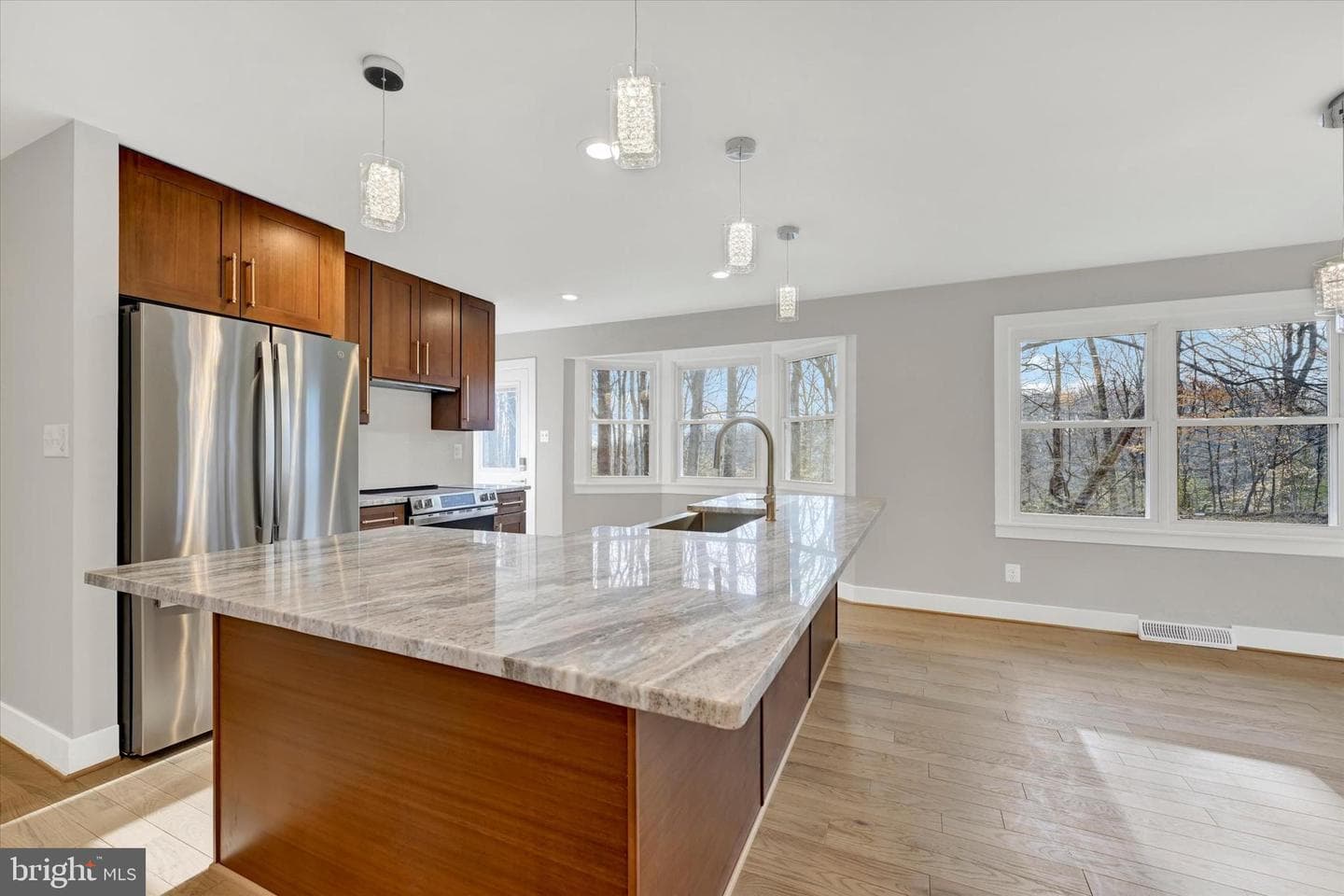 1254 Sheridan Road photo 10