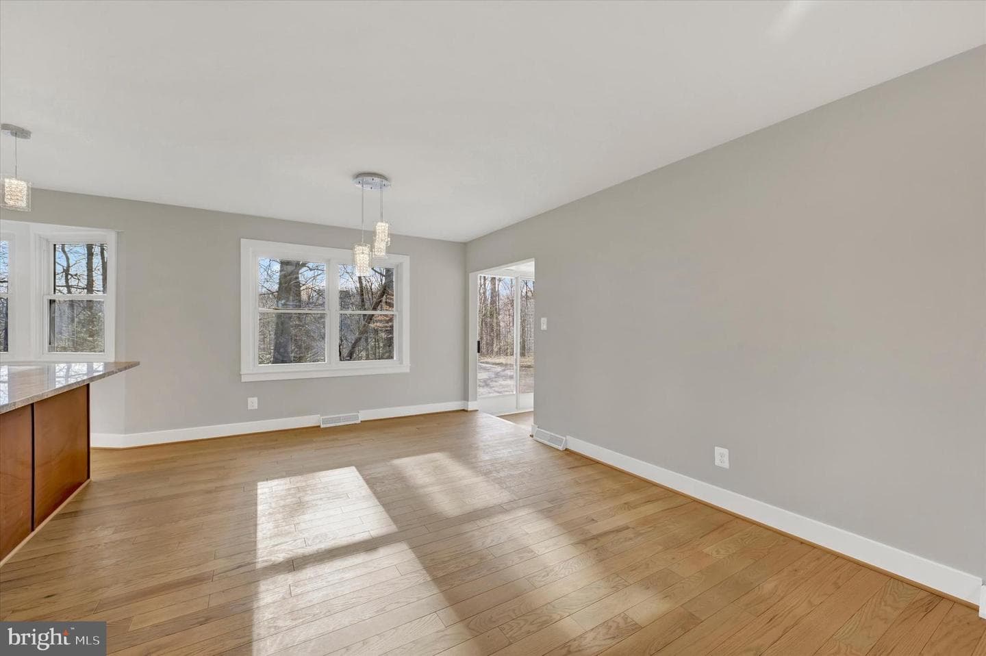 1254 Sheridan Road photo 7