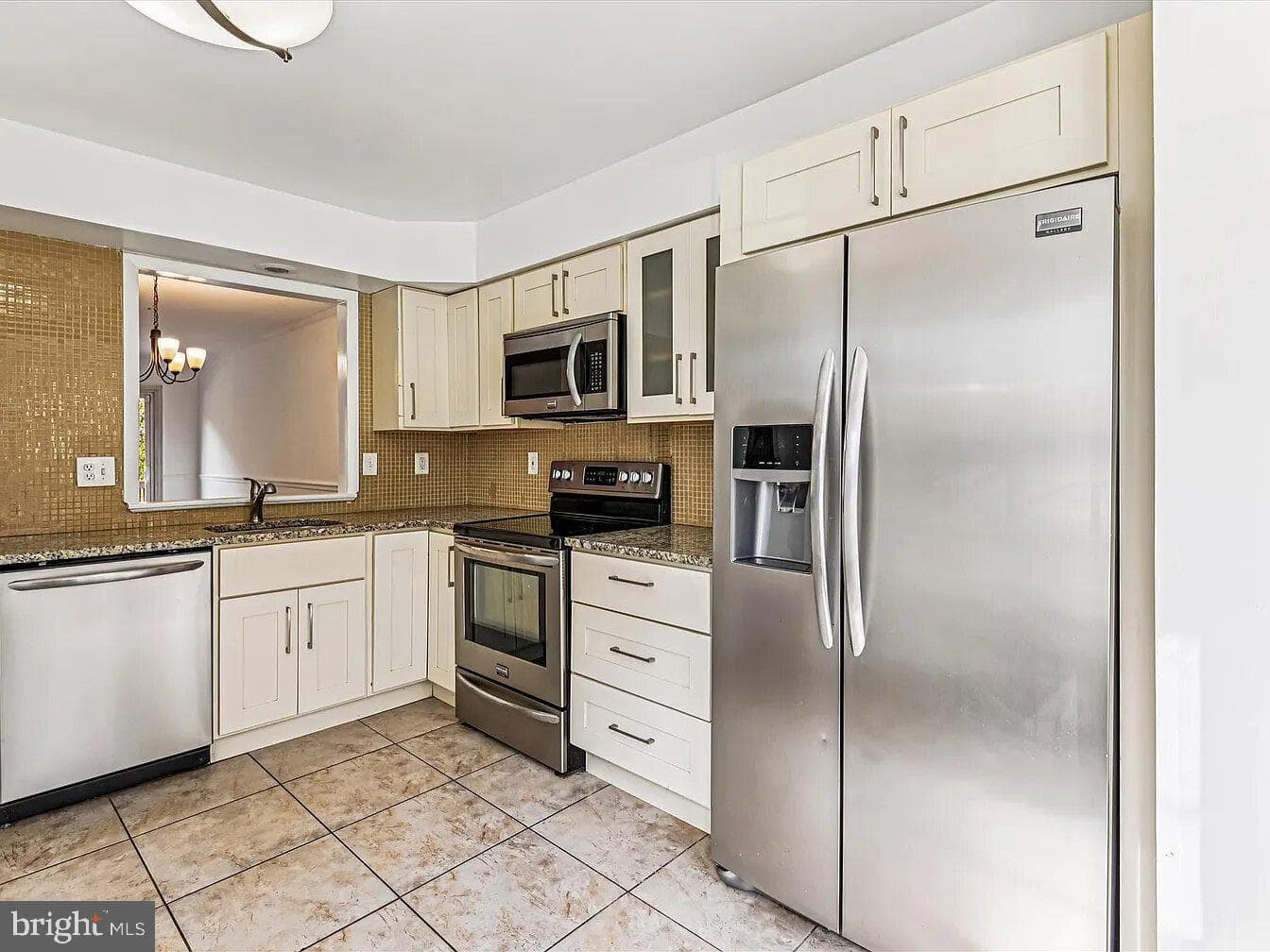 8146 Hazy Dawn Court photo 5