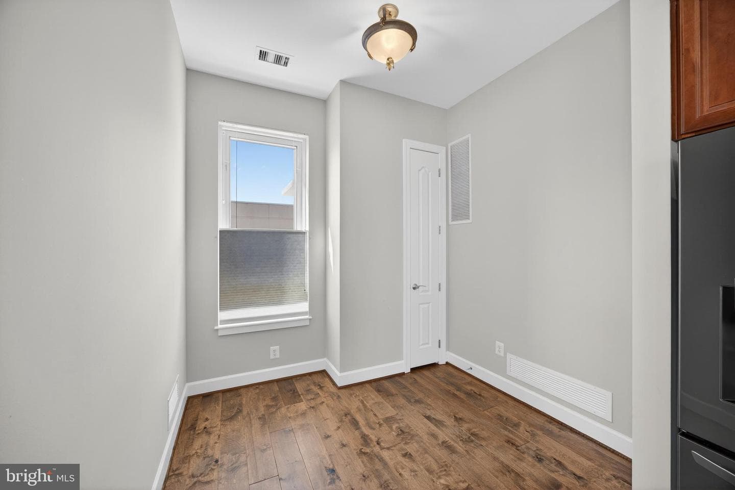 1915 Towne Centre Boulevard #403 photo 26