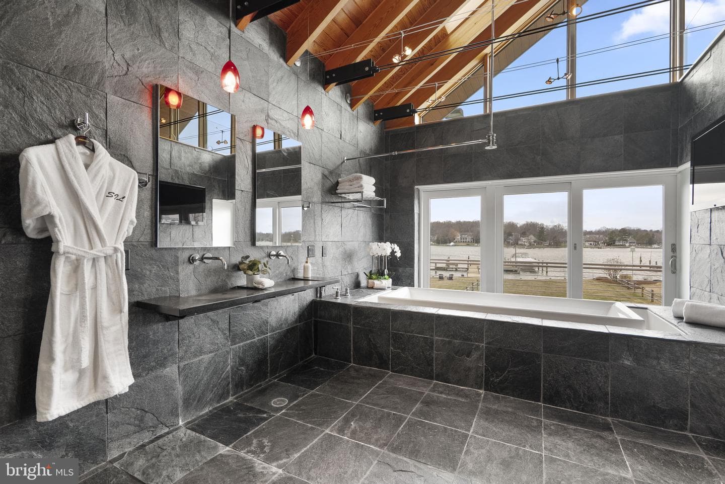 22 E Lake Drive photo 21