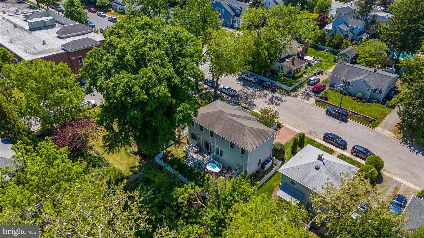 302 Annapolis Street photo 63