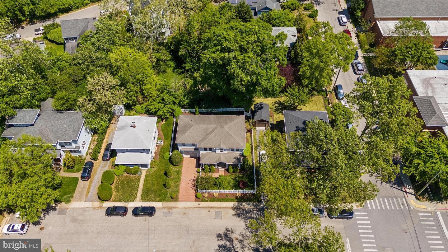 302 Annapolis Street photo 73