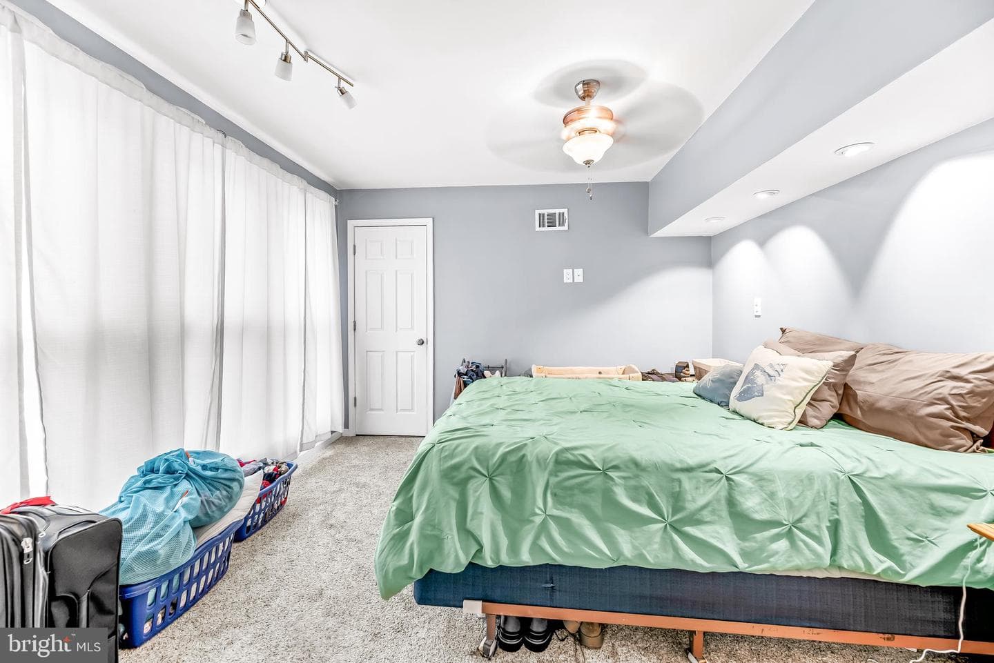 207 1st Street photo 23