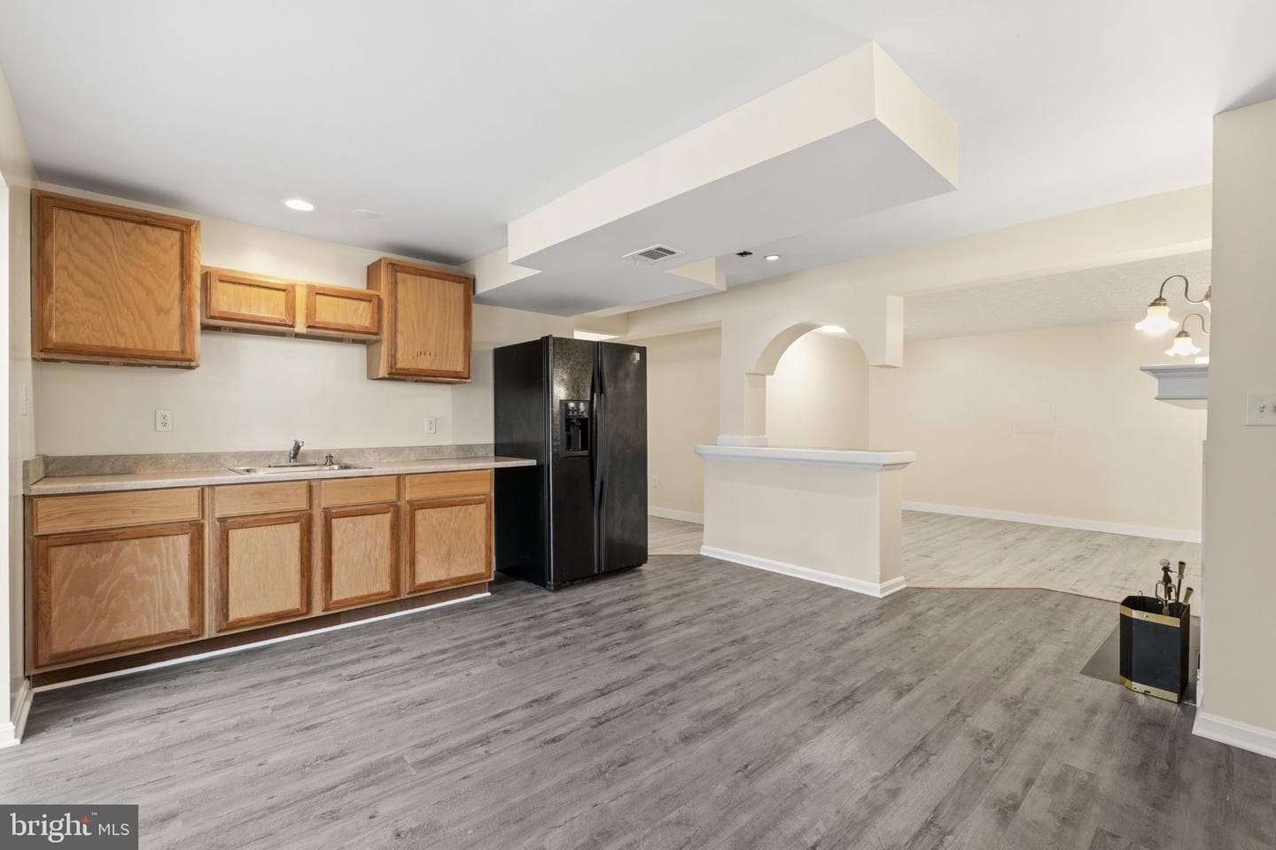 7845 Metacomet Road photo 14