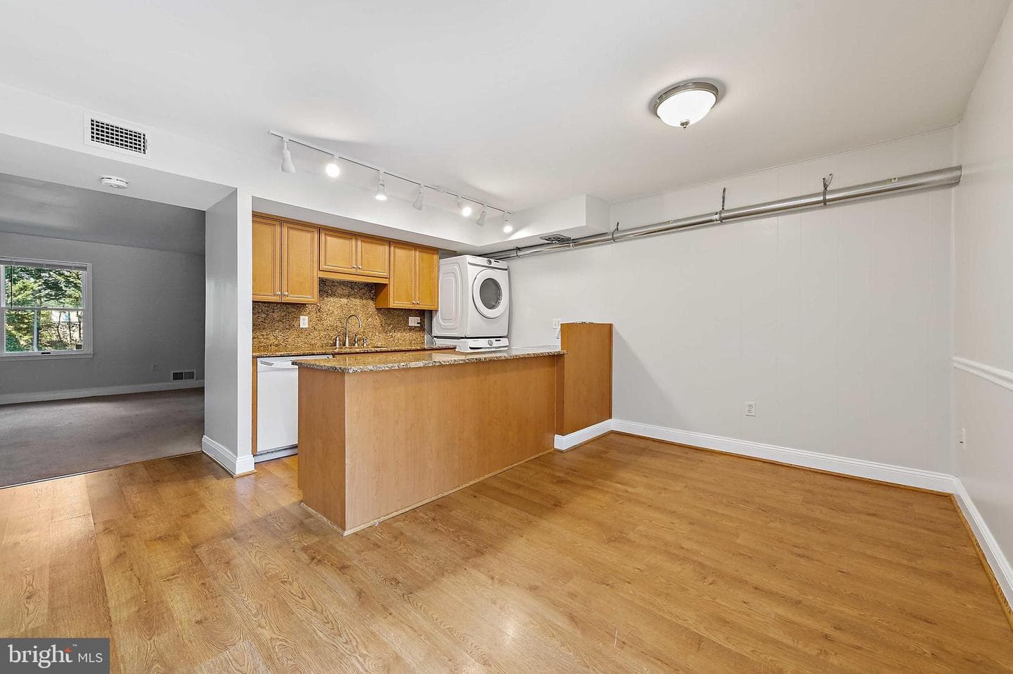 130 Dumbarton Drive photo 10