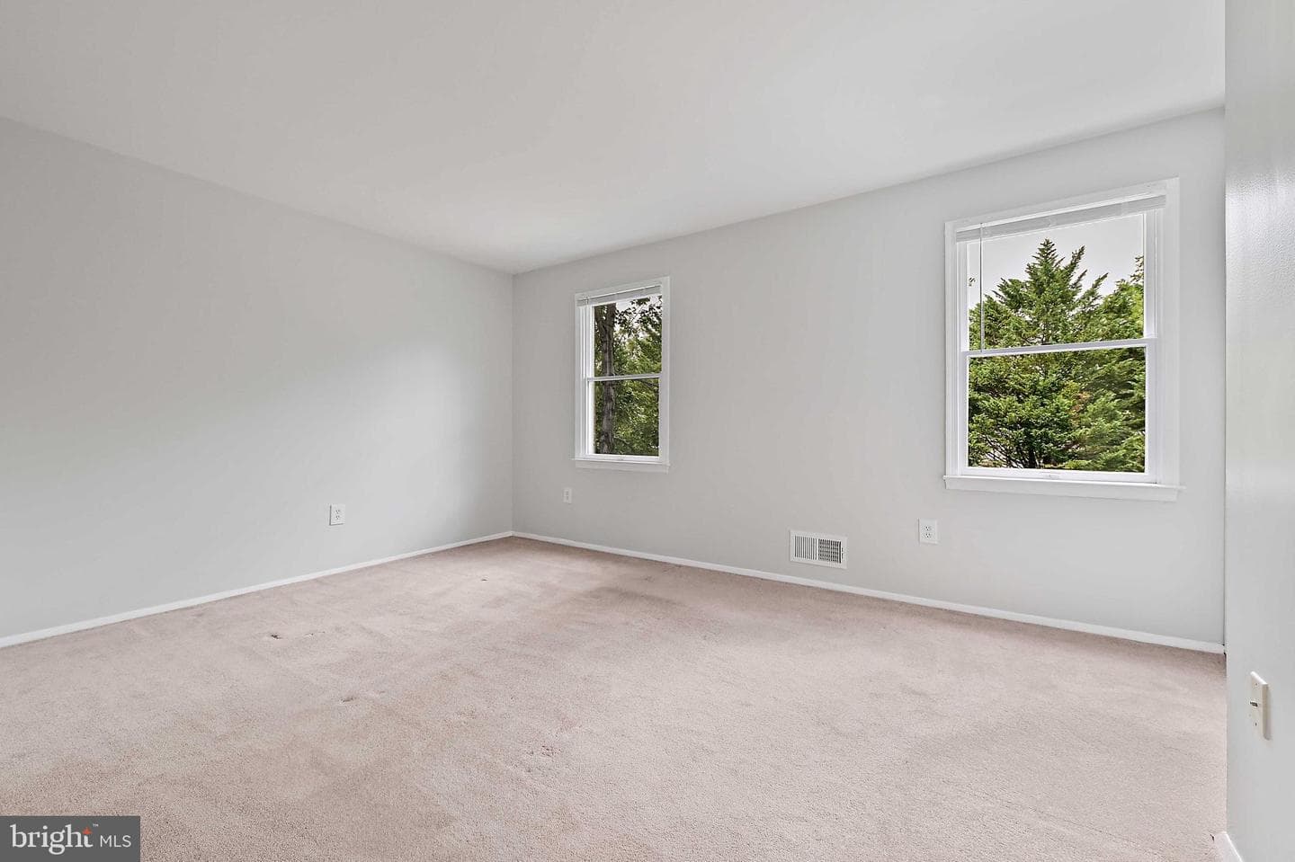 130 Dumbarton Drive photo 26