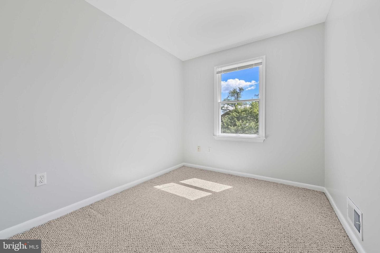 130 Dumbarton Drive photo 30