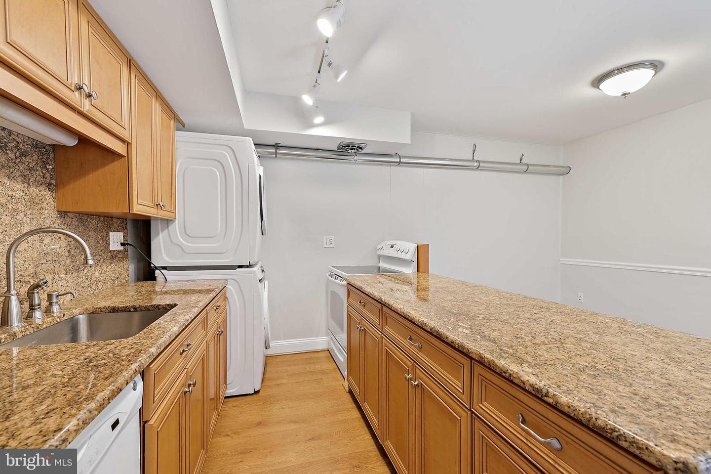 130 Dumbarton Drive photo 7