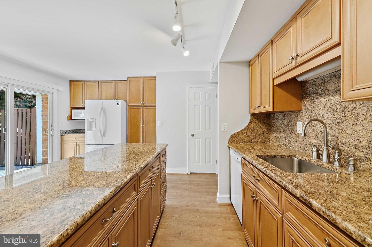 130 Dumbarton Drive photo 9