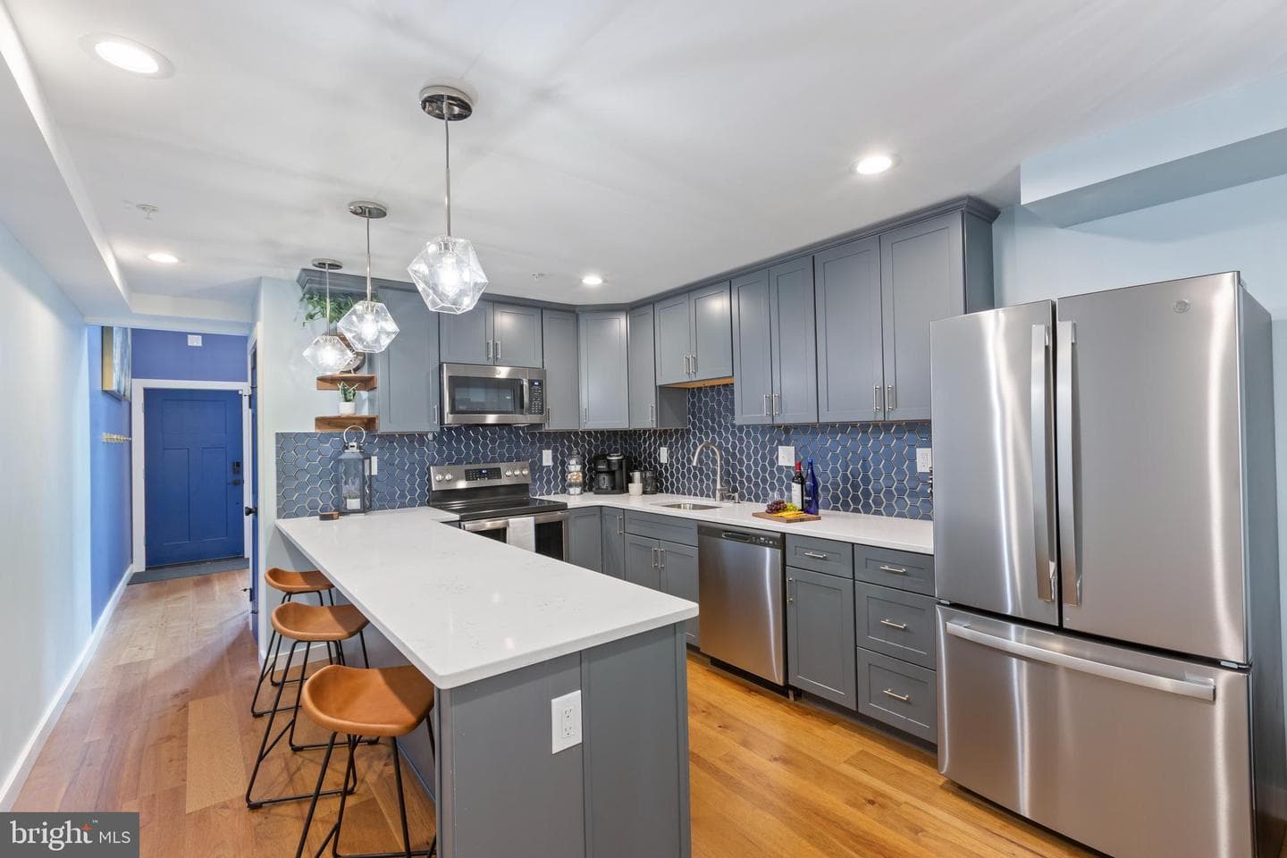 220 West Street photo 5