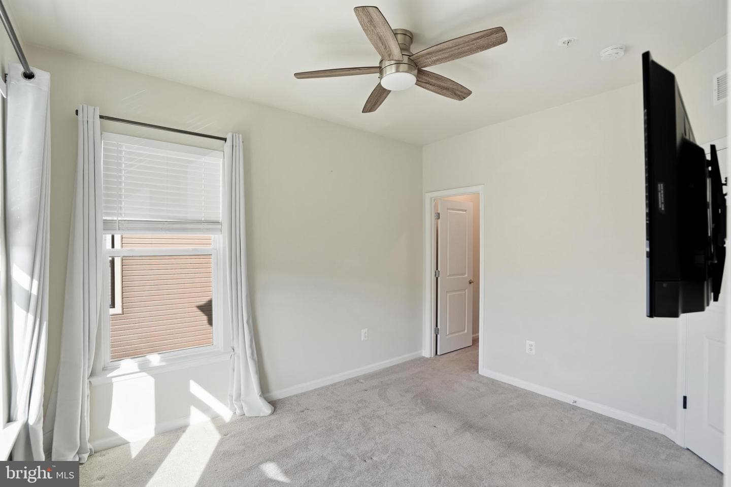 211 Narrowleaf Way photo 23
