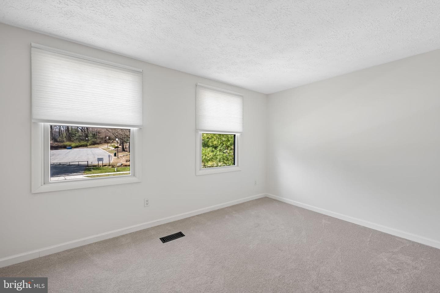 8121 Tower Bridge Drive photo 14