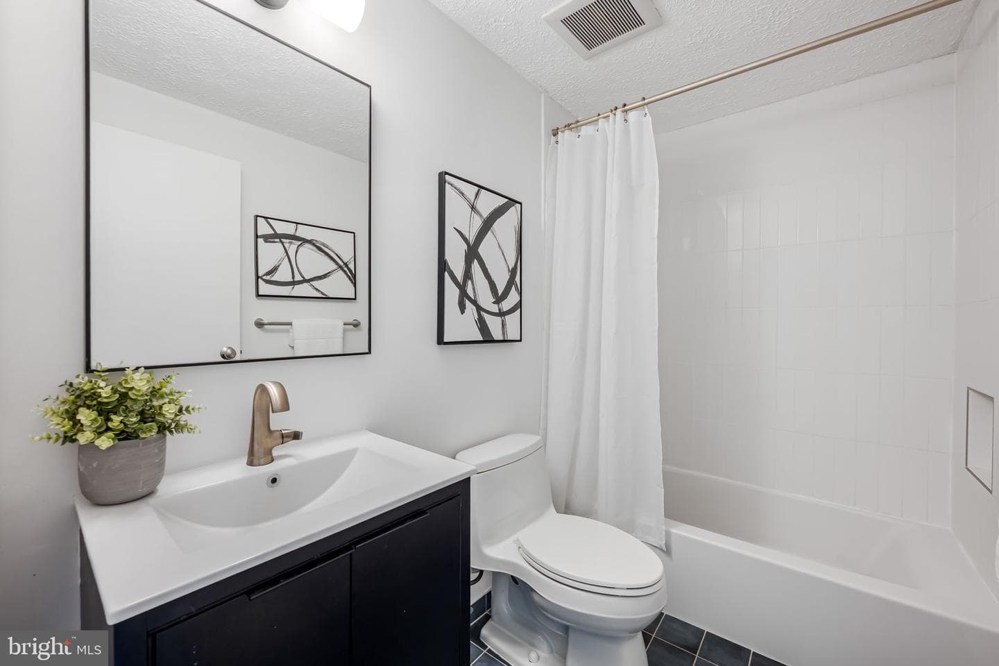 8121 Tower Bridge Drive photo 16