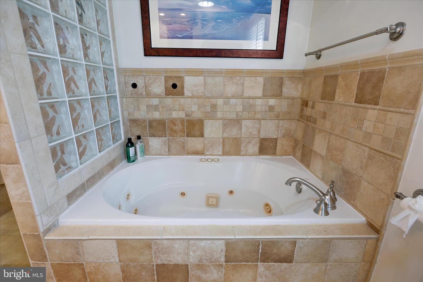 811 Teakwood Drive photo 32